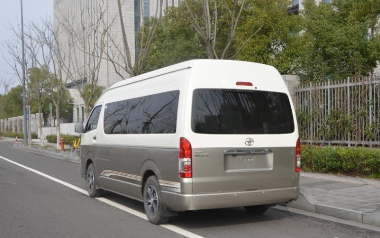 丰田hiace10座每公里油耗量  第2张