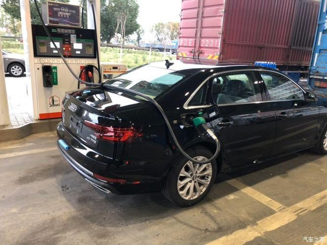 汽车问答：奥迪a4l必须加95号油吗（奥迪a4l95号加满油多少钱
）  第2张