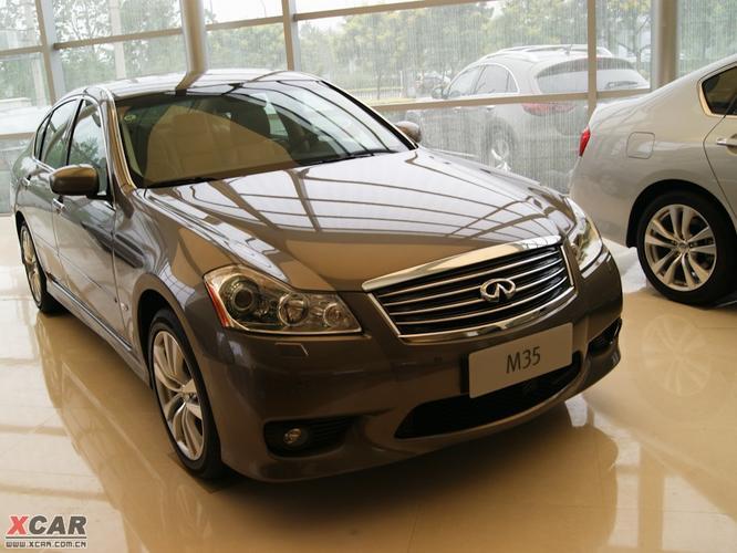 问题：英菲尼迪m35是后驱的吗？英菲尼迪m35现在敢跑高速吗  第2张