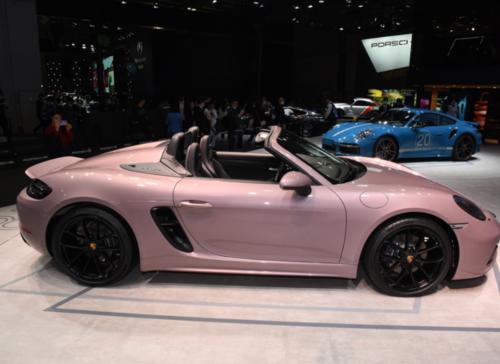 汽车有关:保时捷718敞篷版是软顶的吗(图) 第5张