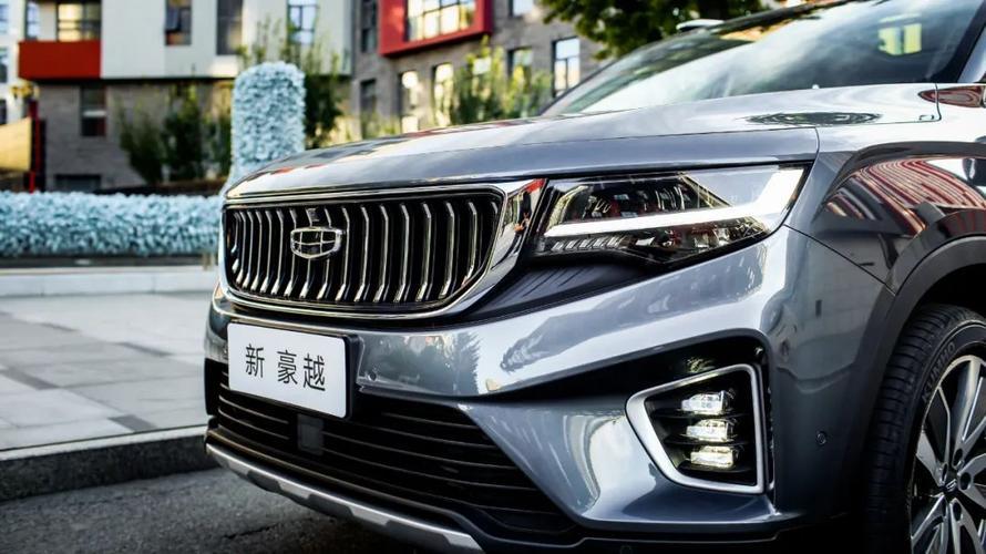 车知识：吉利豪越是什么级别的suv(图)  第4张
