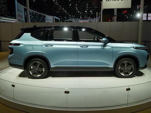 解答汽车：新宝骏rm5车身尺寸多大(图)  第3张