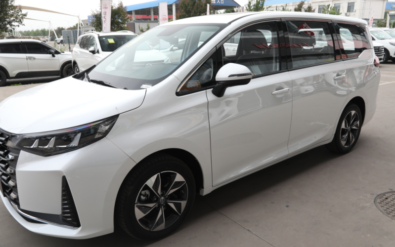 关于汽车：五菱凯捷是什么级别的mpv(图)  第2张