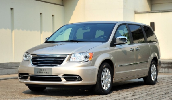 grand voyager是什么车(克莱斯勒大捷龙的车身尺寸数据是什么)  第2张