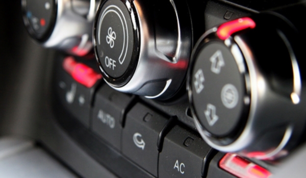 下雨天汽车空调用外循环还是内循环(车辆空调系统如何使用)  第3张