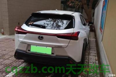 汽车分享：雷克萨斯UX保养费用 对比沃尔沃 雷克萨斯ux百公里油耗(雷克萨斯ux一箱油跑多少公里)  第3张