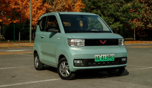 五菱mini可以用路边快充吗(五菱宏光MINIEV的生产厂商是哪里)  第3张