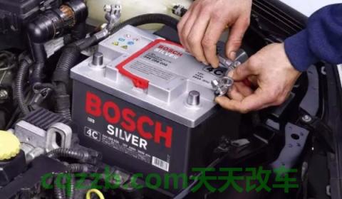 解惑:车停一个月不开没事吧(车辆停一个月电源需要断电吗) 第3张