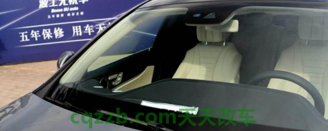 前挡风玻璃雨刷划痕怎么处理(车辆雨刷器的种类)