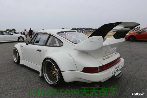 关于汽车：保时捷718发动机怎么看 保时捷911 RWBMiata是弹出式大灯之王