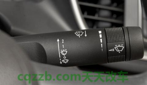 捷达雨刮器不喷水(雨刷器喷水使用需要注意什么)  第3张
