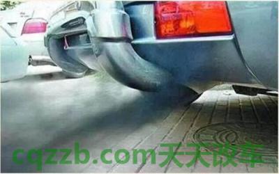 车友：摩托车排气管冒黑烟加不上油 摩托车排气管冒黑烟是怎么回事