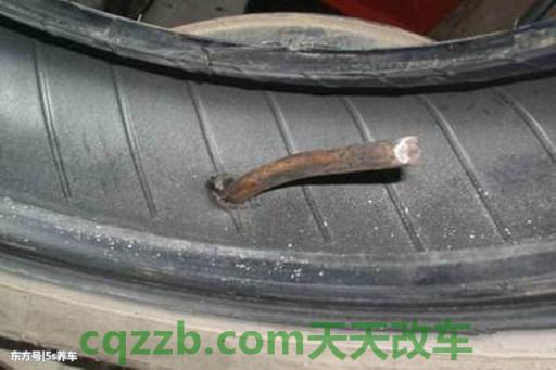 问题：汽车轮胎做动平衡的正确方法 汽车螺丝滑丝了怎么取出来图解