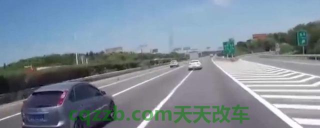 高速上不小心实线变道了(高速公路限速多少公里)