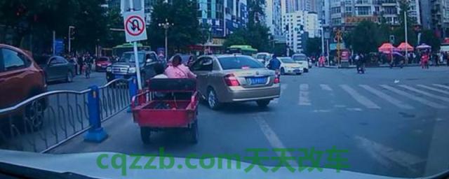 压实线变道几天出结果(如何避免出现压线行为) 第1张