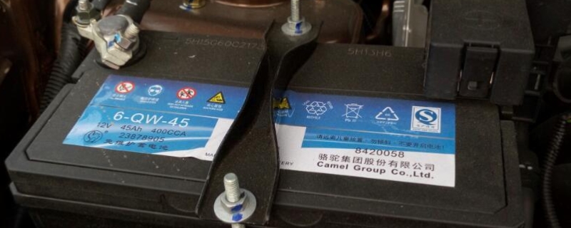 详谈一下：五菱宏光电瓶寿命几年(五菱宏光的车身尺寸数据是什么)