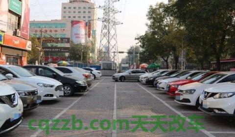 停车位专业划线多宽(车辆停在停车位被撞应该找哪里)  第3张