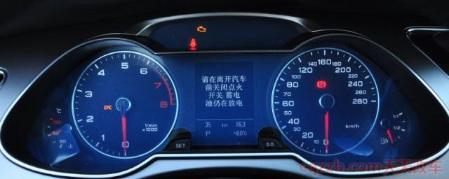 老迈腾驻车p亮黄灯带斜杠(迈腾车型打造于哪个平台)