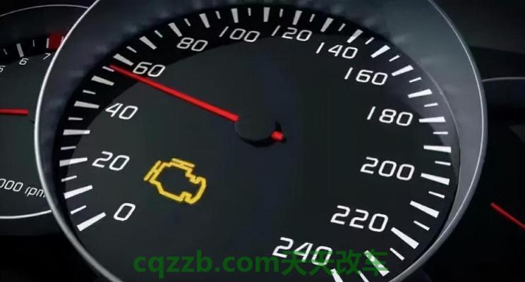 了解汽车：汽车发动机多久换一次油 汽车发动机故障灯亮了怎么回事儿