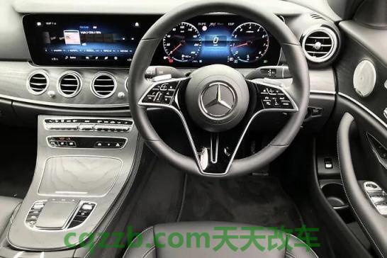 有用：2021梅赛德斯奔驰GLC级双门轿车 2021梅赛德斯奔驰GLA级内饰首次亮相 跨界车看起来更可爱
