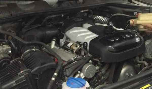 车子踩油门速度提不起来转速上去了(机动车辆多久保养一次)  第3张