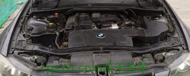 宝马525li空调滤芯在哪里()