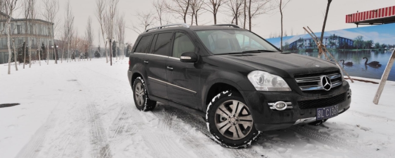 解密：奔驰雪天用什么模式(奔驰E级的车身尺寸数据是什么)