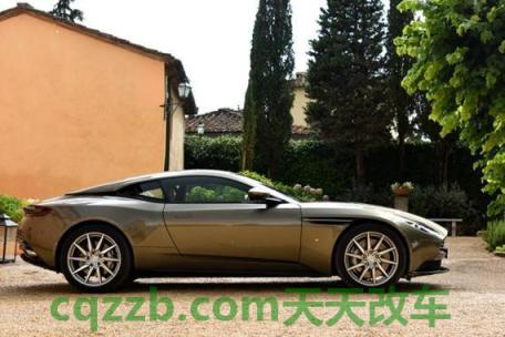 了解汽车:阿斯顿马丁dbs和db11区别 阿斯顿马丁DB11比克里斯哈里斯期望的跑车好得多 第3张