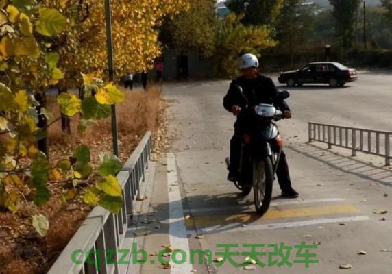 汽车有关：摩托车驾驶证怎么增驾 摩托车链条多久润滑一次  第3张
