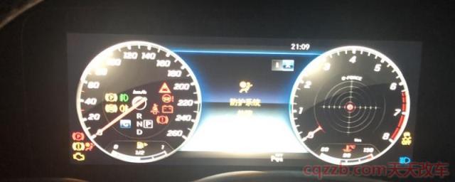 奔驰打不着火所有灯都亮了(奔驰GLB车辆尺寸)