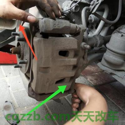 车问答：刹车片响怎么办 刹车油混用了怎么办