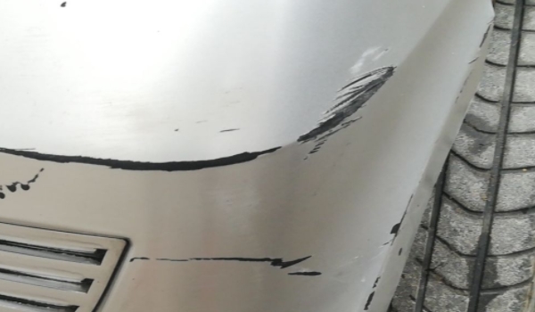 为什么很多人换保险杠不喷漆(车辆更换保险杠不喷漆违法吗)  第2张