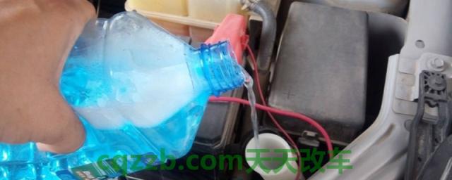玻璃水不喷了什么原因(车辆玻璃水如何添加)