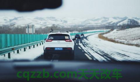 因路面问题爆胎找谁赔(驾驶车辆需要注意什么)  第3张