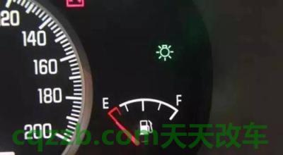 解答：高速上的加油站都没有油抛锚怎么办 高速上行驶120km每小时转速对应多少才算正常呢  第1张
