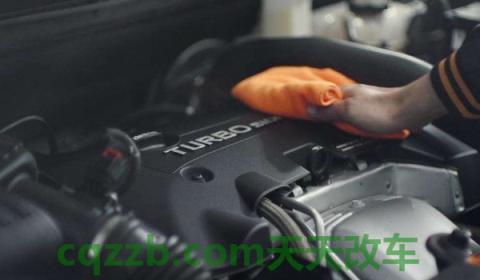 机油尺的下部刚碰到机油(更换发动机机油还需要更换什么) 第3张