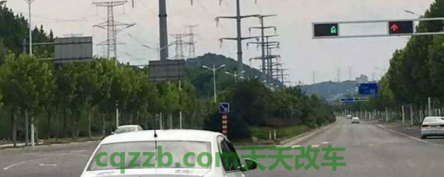 红灯不亮误闯红灯要怎么办(机动车辆闯红灯如何处罚)