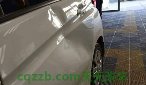 分析一下：车门凹陷没掉漆有必要修吗(车门凹陷没掉漆不维修有什么影响)  第2张