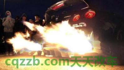 汽车有用：跑车排气管为什么会喷火 跑出租车要什么条件  第1张