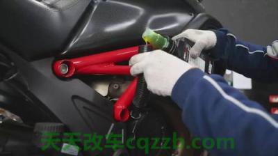 汽车问答:汽车机油能加摩托车吗(图) 第2张