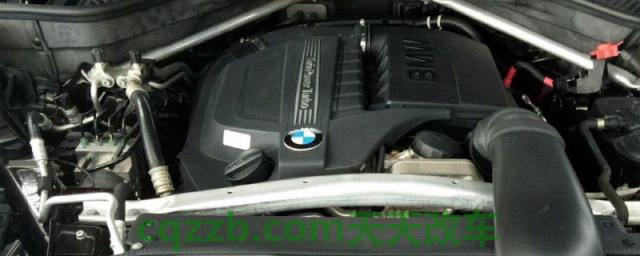 宝马x5电瓶在哪里(宝马x5更换蓄电池需要注意什么)  第1张