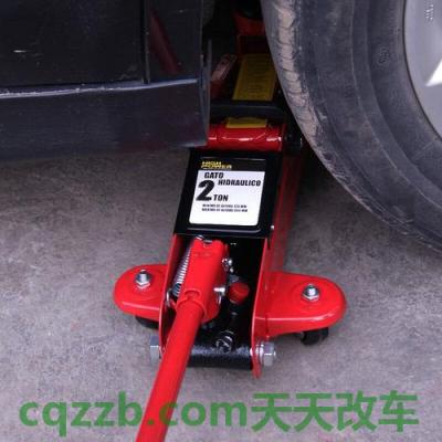 关于:汽车千斤顶怎么用 汽车前轮胎压多少合适 第2张