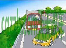 车问答：机动车在道路上变更车道需要注意什么_交通问题  第1张