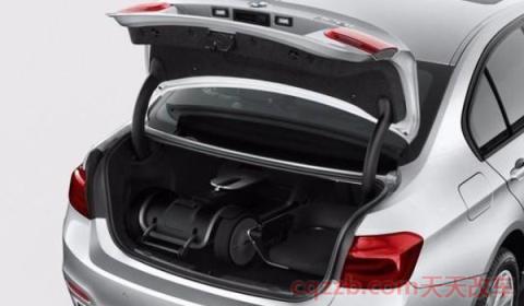 后备箱被撞是修还是换(更换车辆后备箱盖需要备案吗)  第2张