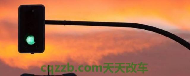 世界是先有红绿灯还是先有车(第一个红绿灯安放的位置)