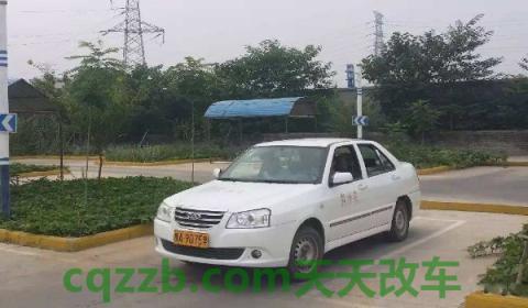 倒库怎么才算中途停车(倒车入库的注意事项)  第3张