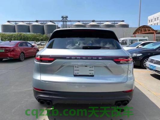 汽车疑问：保时捷拒绝放弃这种古老的模拟技术 保时捷卡宴2021款报价及图片  第3张