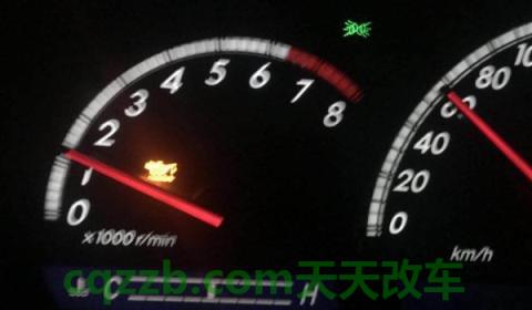 怠速机油灯亮加速不亮(车辆机油灯亮起还能够行驶吗)  第3张
