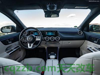 有用：2021梅赛德斯奔驰GLC级双门轿车 2021梅赛德斯奔驰GLA级内饰首次亮相 跨界车看起来更可爱  第2张