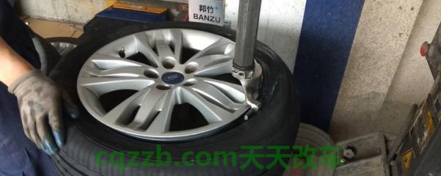 新胎换在前面还是后面(车辆可以单独更换一个轮胎吗)